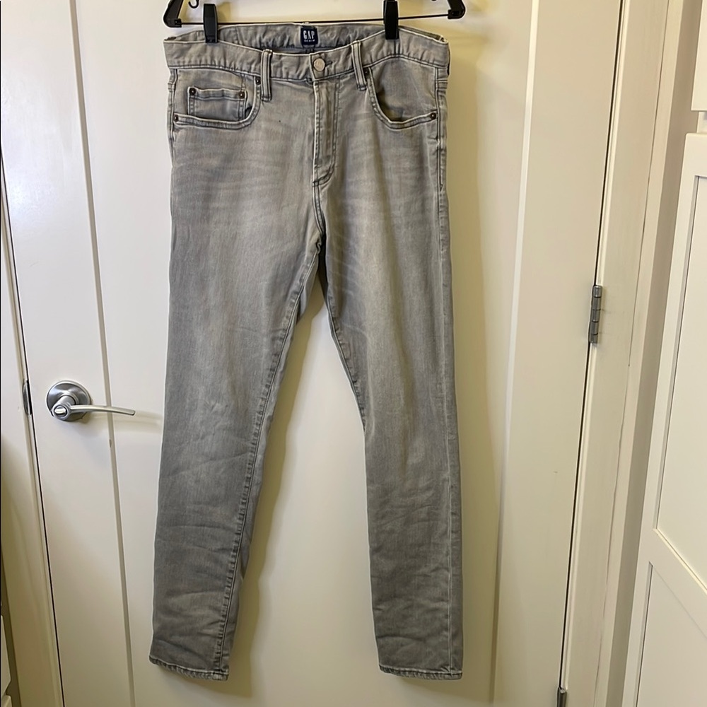 GAP Men's Light Gray Slim Jeans